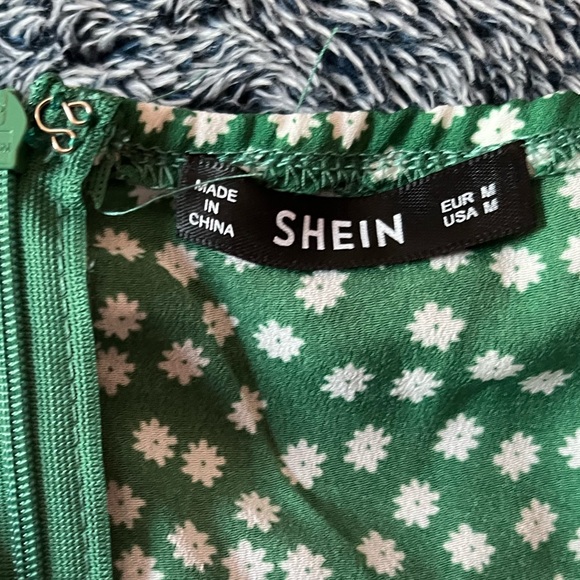 Shein  size  medium  green floral dress - Picture 4 of 8